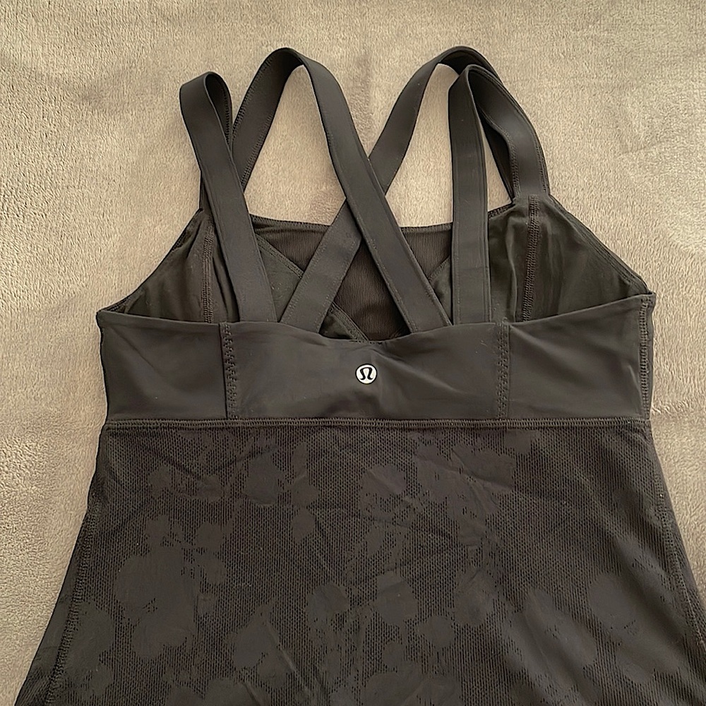 Lululemon tennis top!